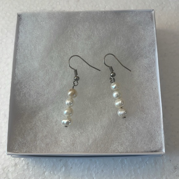 Vintage pearl dangle drop earrings silver tone for pierced ears
